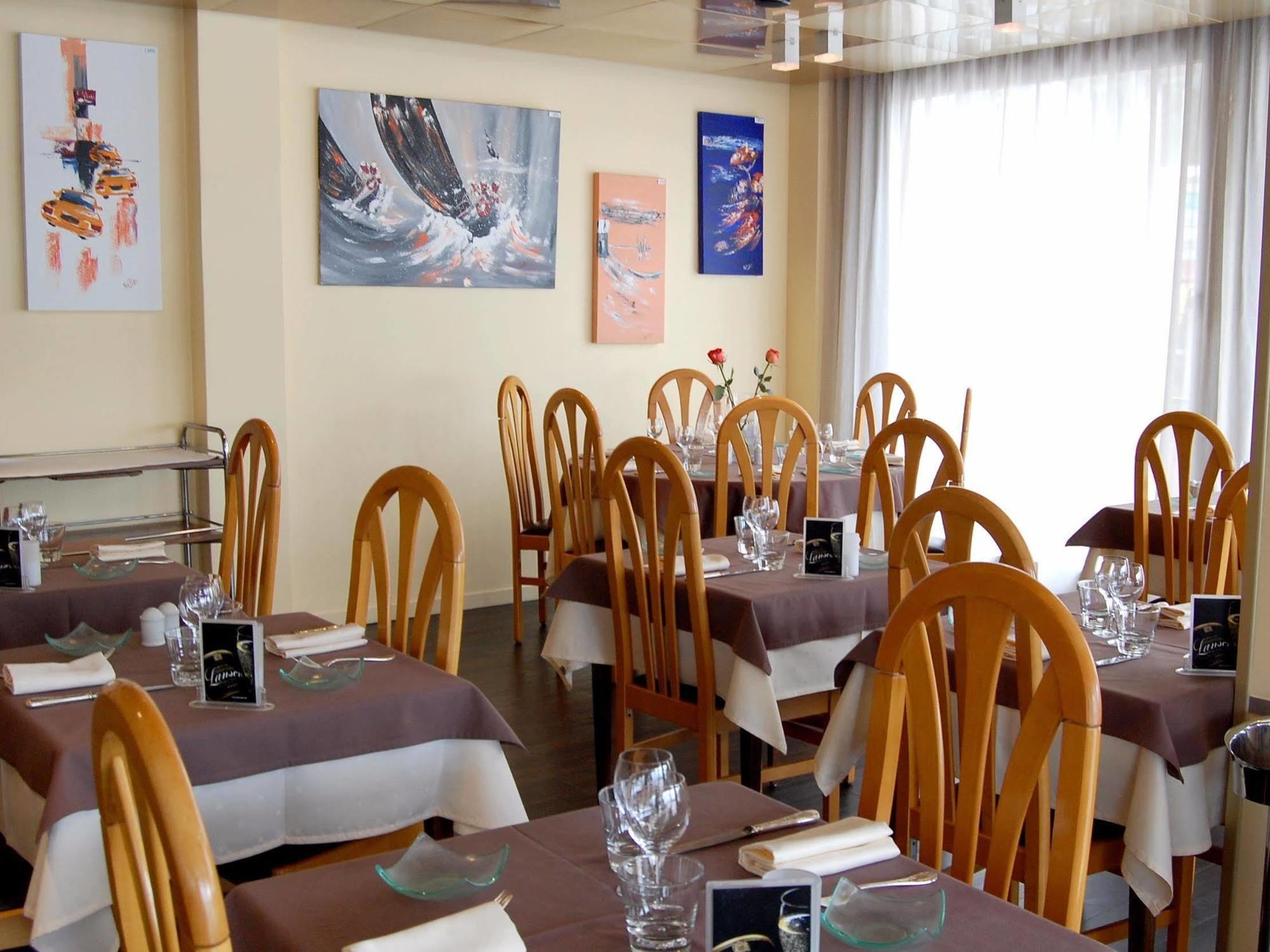 Logis Hotel & Restaurant - Le Normandie Кодбек-ан-Ко Экстерьер фото