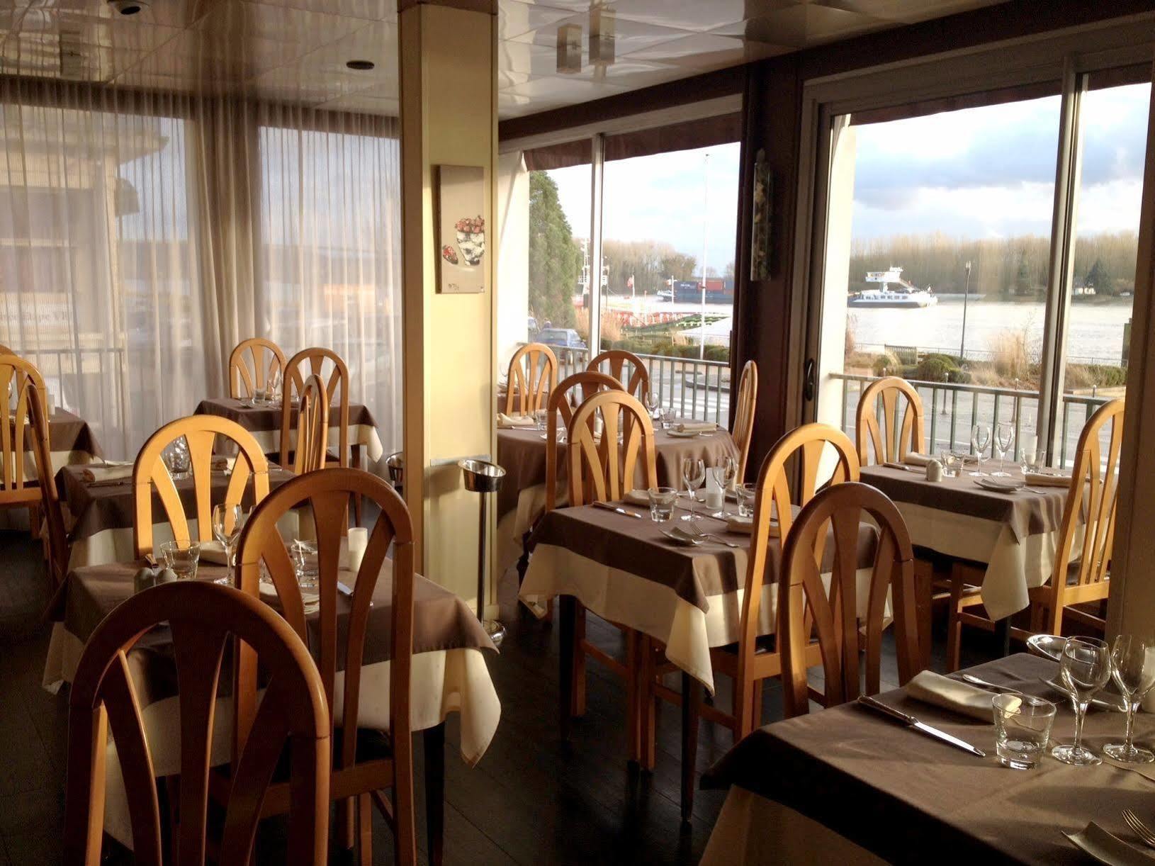 Logis Hotel & Restaurant - Le Normandie Кодбек-ан-Ко Экстерьер фото